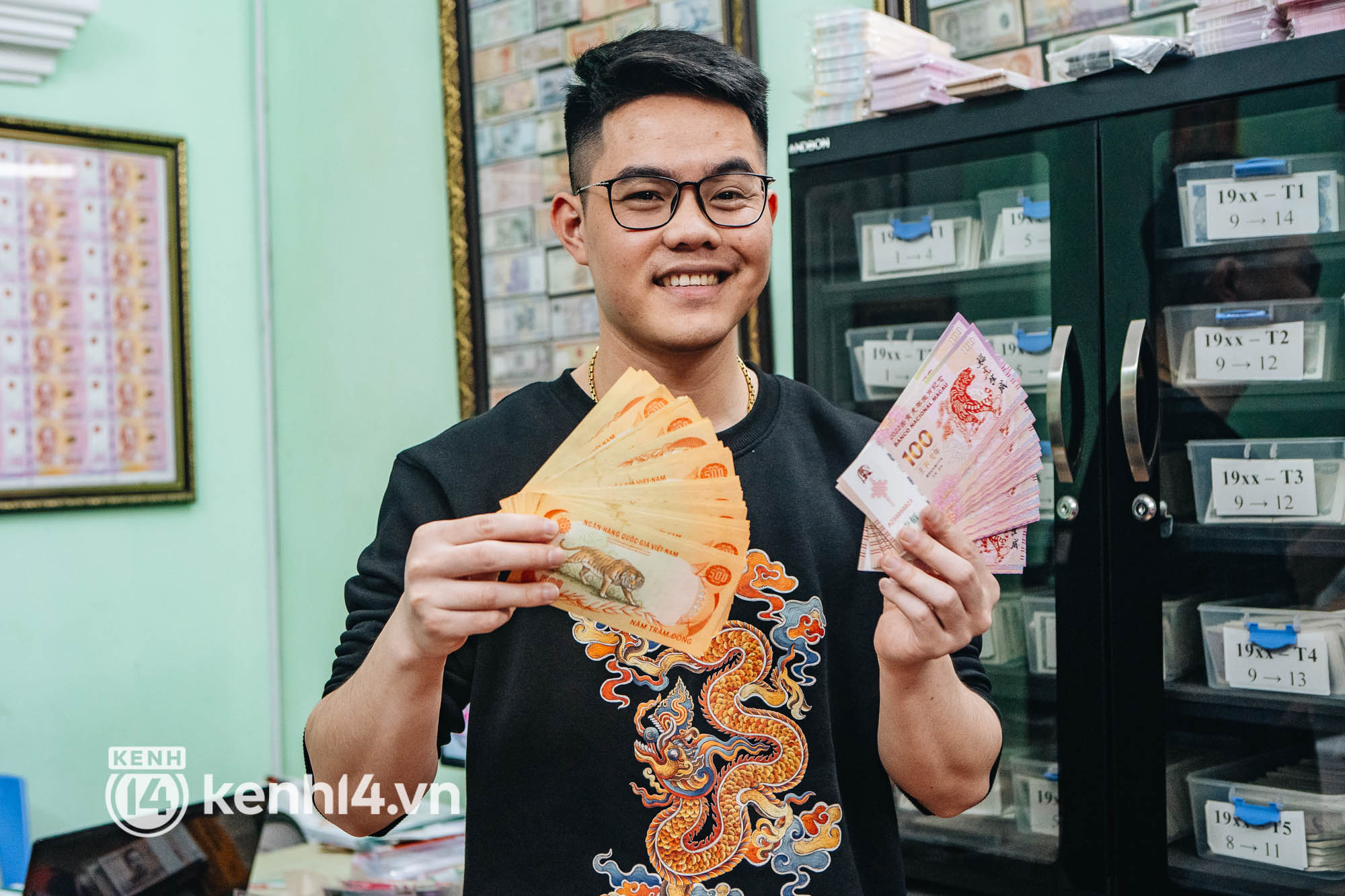 Đầu năm gặp Vua tiền tệ nổi tiếng TikTok, nghe kể về những tờ tiền in hình hổ độc nhất vô nhị và bộ sưu tập đạt kỷ lục Việt Nam - Ảnh 2.