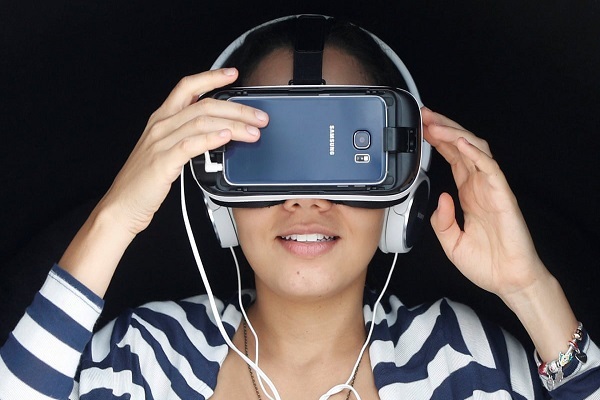 Samsung giấu mình chờ thời trong cuộc đua kính thực tế ảo tăng cường? - Ảnh 1.