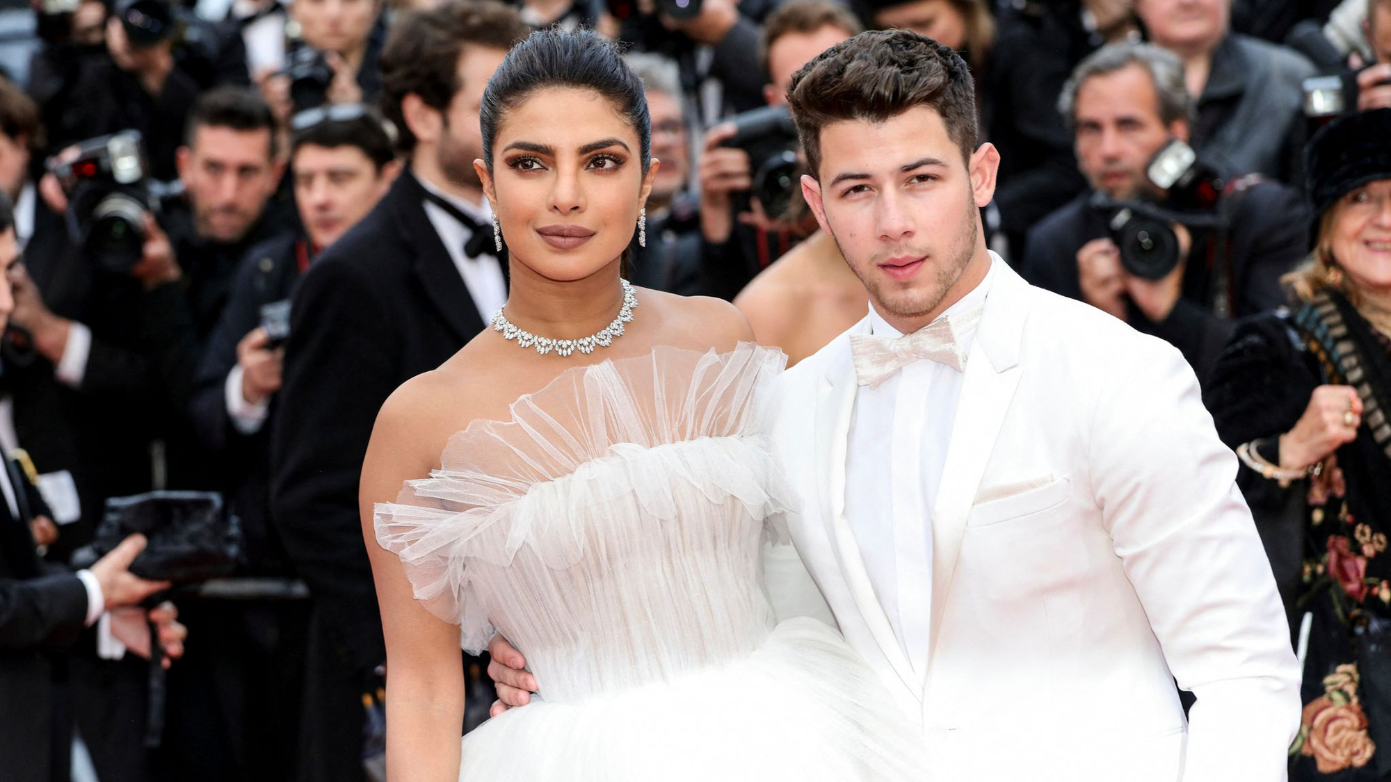 Hoa hậu Thế giới Priyanka Chopra tuyên bố trở thành mẹ bằng phương pháp mang thai hộ, hơn 2,7 triệu người thả tim chúc mừng - Ảnh 2.