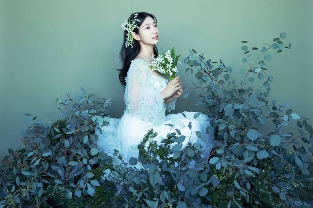 HOT: Công bố ảnh cưới của Park Shin Hye và Choi Tae Joon trước giờ G, cô dâu bầu bí diện váy cưới cầu kỳ đẹp quá trời ơi! - Ảnh 5.