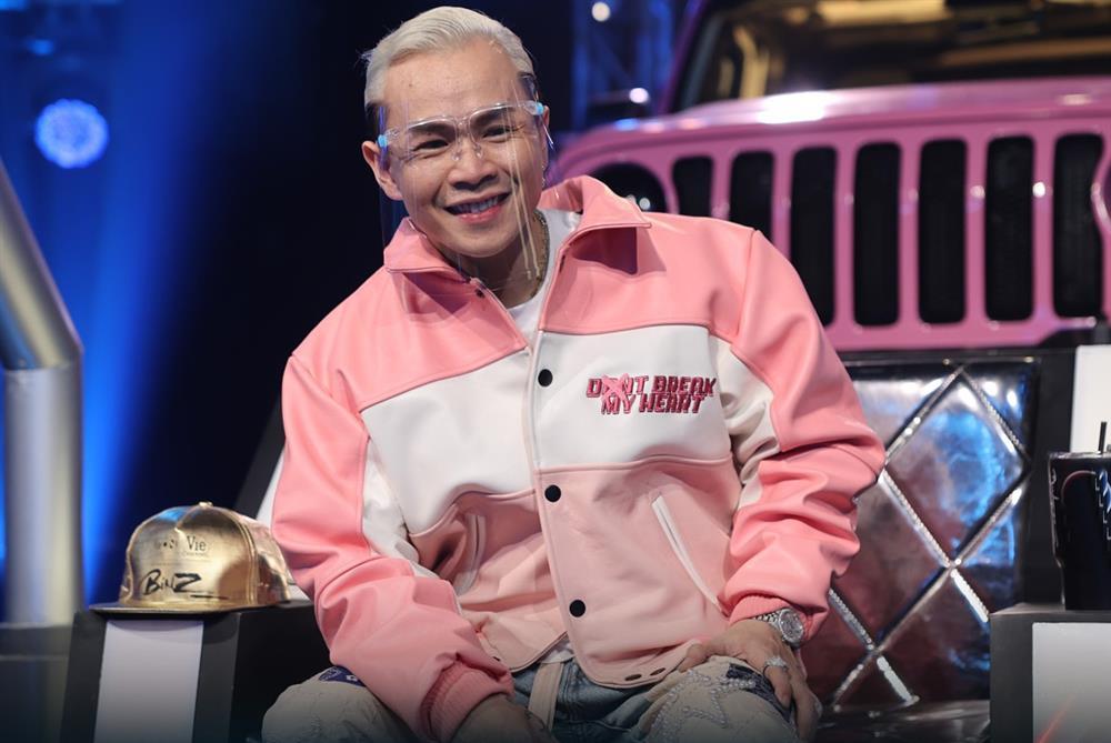 Buồn của Binz qua 2 mùa Rap Việt: toàn sở hữu quái vật ngay vòng đầu nhưng về sau rơi rụng, đến gần Chung kết thì lại dính phốt! - Ảnh 1. Buồn của Binz qua 2 mùa Rap Việt: toàn sở hữu quái vật ngay vòng đầu nhưng về sau rơi rụng, đến gần Chung kết thì lại dính phốt! - Ảnh 1.