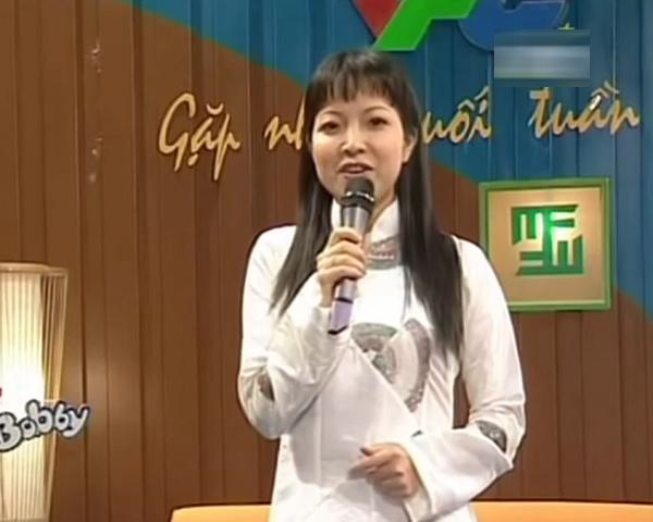 Ngoài Thảo Vân, Gặp Nhau Cuối Tuần còn có 1 nữ MC khác xinh như Hoa hậu: Chung trường với loạt người nổi tiếng, có học vấn cực khủng - Ảnh 1.