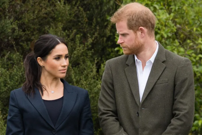 Nhà Meghan có nguy cơ trắng tay khi xuất hiện đối thủ cạnh tranh mới là cặp đôi hoàng gia không ai ngờ - Ảnh 3.