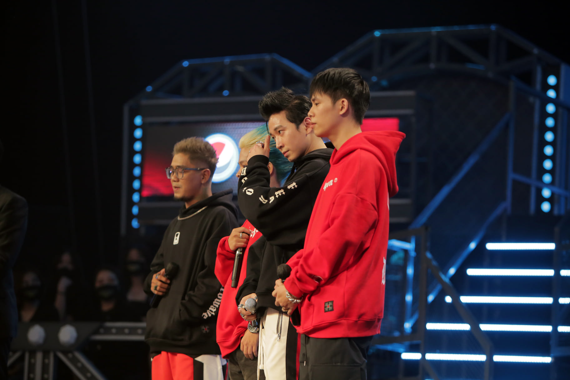 H&eacute; lộ s&acirc;n khấu team Karik tại đ&ecirc;m trao giải Rap Việt: Đội h&igrave;nh visual chất ngất c&ograve;n c&oacute; 1 kh&aacute;ch mời đặc biệt! - Ảnh 5.