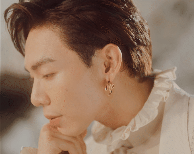 Vừa ra mắt MV mới, Erik lại bị tố đạo nhạc bản hit đình đám của Châu Kiệt Luân nhưng sẽ chẳng có tranh cãi nào thêm sau lời giải thích - Ảnh 3. Vừa ra mắt MV mới, Erik lại bị tố đạo nhạc bản hit đình đám của Châu Kiệt Luân nhưng sẽ chẳng có tranh cãi nào thêm sau lời giải thích - Ảnh 3.