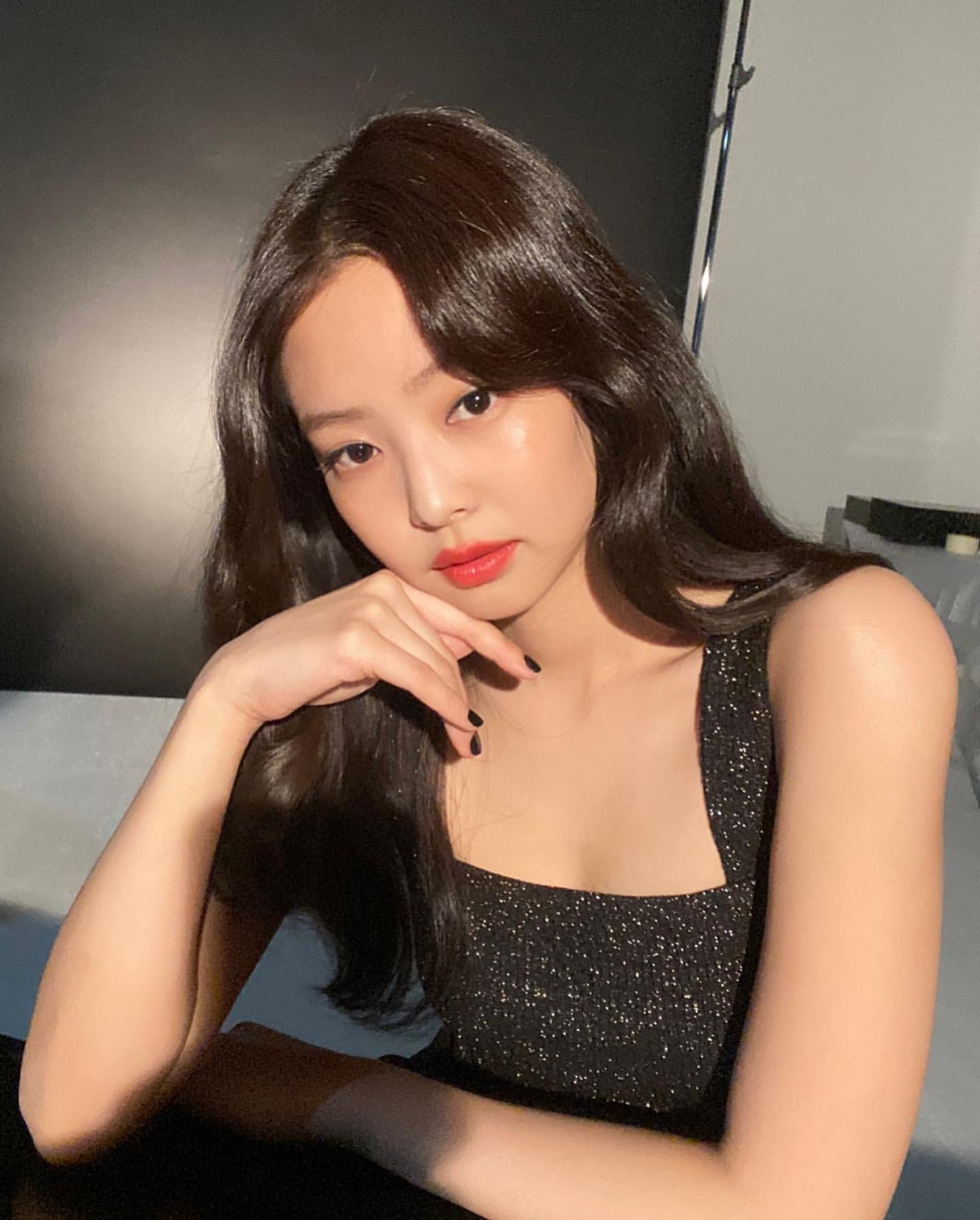 Dàn idol góc nghiêng hóa góc chết: Jennie - Yerin bị 1 bộ phận lấp khuôn hàm, Nayeon xinh xỉu cũng lộ cả tá nọng chỉ với 1 cái quay đầu - Ảnh 2.