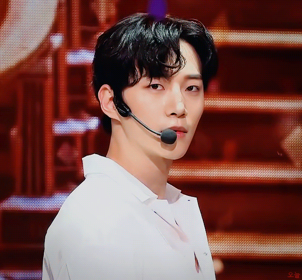 Nam idol Kpop hot nhất MXH lúc này: Đè bẹp BTS ở tuổi 32, độc quyền 1 danh hiệu chưa ai thay thế được suốt 14 năm sự nghiệp! - Ảnh 13. Nam idol Kpop hot nhất MXH lúc này: Đè bẹp BTS ở tuổi 32, độc quyền 1 danh hiệu chưa ai thay thế được suốt 14 năm sự nghiệp! - Ảnh 13.