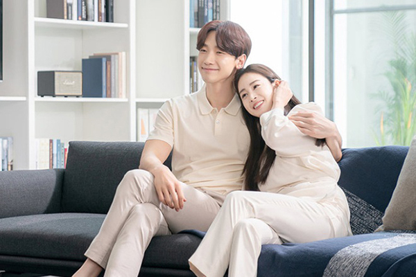 10 năm hẹn hò & kết hôn, Bi Rain lần đầu tiết lộ từng bị bà xã Kim Tae Hee từ chối đến... 5 lần - Ảnh 4. 10 năm hẹn hò & kết hôn, Bi Rain lần đầu tiết lộ từng bị bà xã Kim Tae Hee từ chối đến... 5 lần - Ảnh 4.