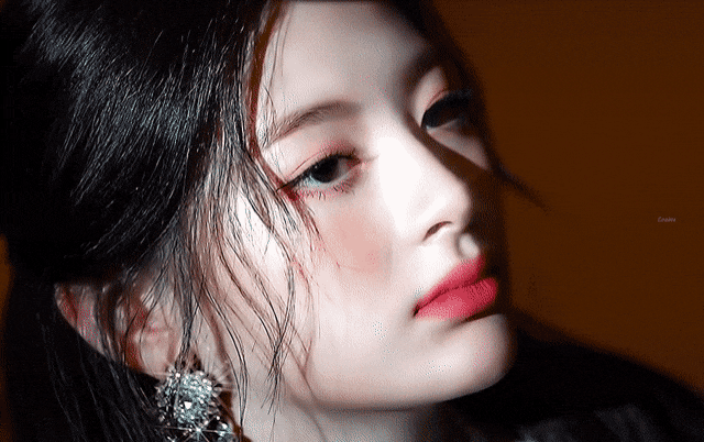 1 nữ idol g&acirc;y sốt với ảnh tốt nghiệp đẹp như mơ, nhan sắc đỉnh thế n&agrave;y định l&agrave;m nữ thần mới hay g&igrave;? - Ảnh 7.