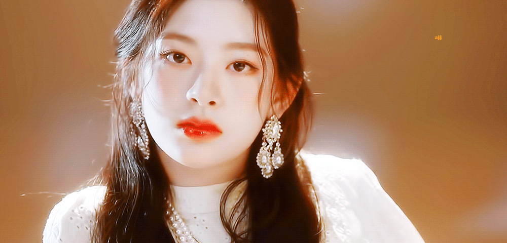 1 nữ idol g&acirc;y sốt với ảnh tốt nghiệp đẹp như mơ, nhan sắc đỉnh thế n&agrave;y định l&agrave;m nữ thần mới hay g&igrave;? - Ảnh 6.