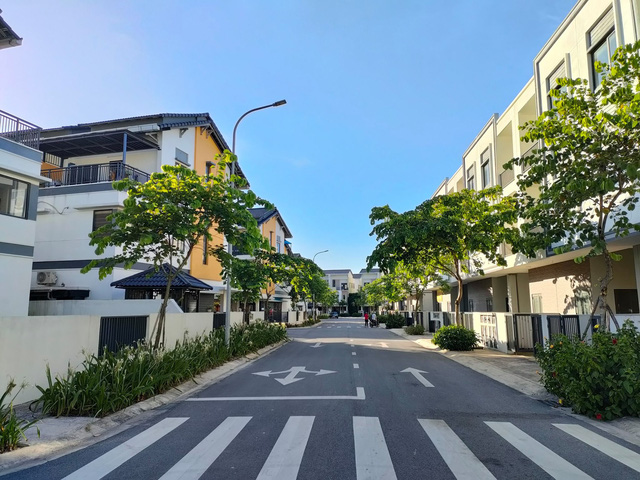 Đất vùng ven tăng đột biến, nhà đầu tư vẫn tiếp tục xuống tiền, kỳ vọng giá cao bằng đất trung tâm Hà Nội - Ảnh 2. Đất vùng ven tăng đột biến, nhà đầu tư vẫn tiếp tục xuống tiền, kỳ vọng giá cao bằng đất trung tâm Hà Nội - Ảnh 2.