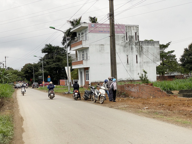 Bén duyên đầu tư BĐS, bà chủ quán trà đá 65 tuổi sở hữu trong tay nhiều bất động sản hàng chục tỷ đồng, bán trà đá cho vui - Ảnh 2.