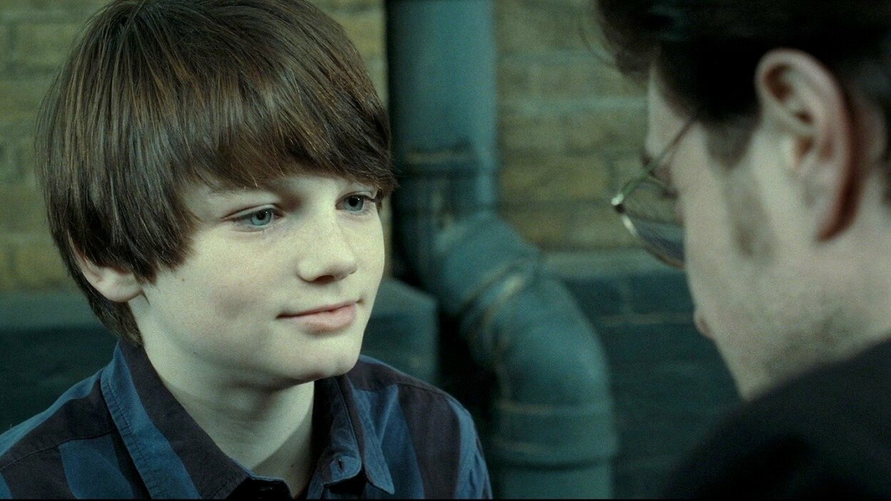 Thì ra con trai Harry Potter không hề vào được nhà Gryffindor, sau này có sự cố đặc biệt với con của Malfoy làm fan đẩy thuyền ầm ầm! - Ảnh 1. Thì ra con trai Harry Potter không hề vào được nhà Gryffindor, sau này có sự cố đặc biệt với con của Malfoy làm fan đẩy thuyền ầm ầm! - Ảnh 1.