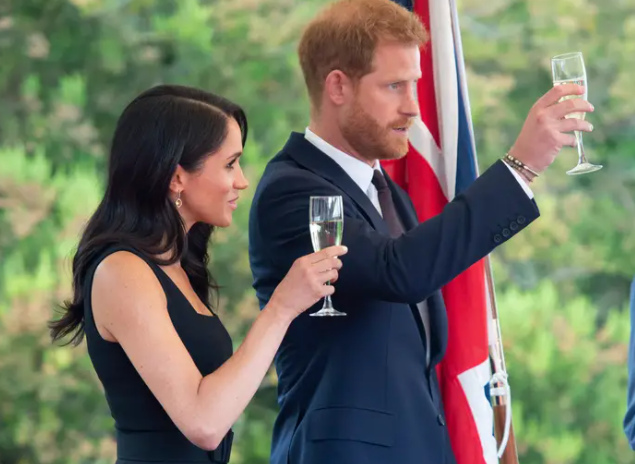 Loạt ảnh hiếm được khai quật của Kate và Meghan trước khi làm dâu hoàng gia mới thấy sự thay đổi chóng mặt của cả hai - Ảnh 16.