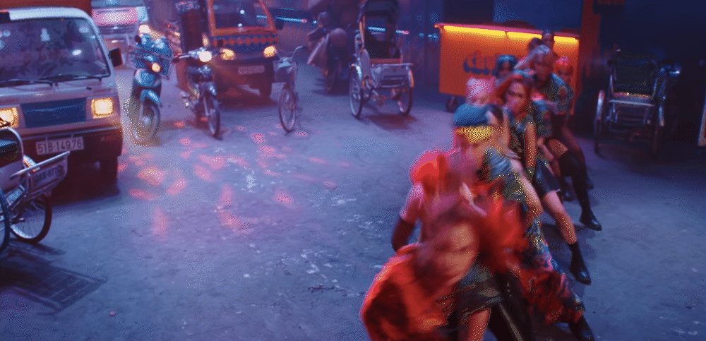 Ho&agrave;ng Thuỳ Linh tung Gieo Quẻ phi&ecirc;n bản nhảy xập x&igrave;nh, netizen m&ecirc; đắm nhưng vẫn c&oacute; 1 điểm trừ - Ảnh 5.