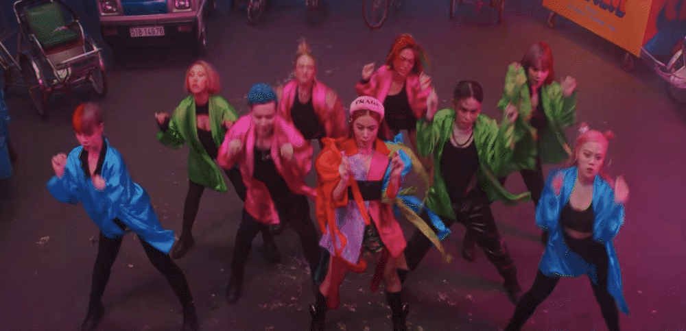 Ho&agrave;ng Thuỳ Linh tung Gieo Quẻ phi&ecirc;n bản nhảy xập x&igrave;nh, netizen m&ecirc; đắm nhưng vẫn c&oacute; 1 điểm trừ - Ảnh 3.