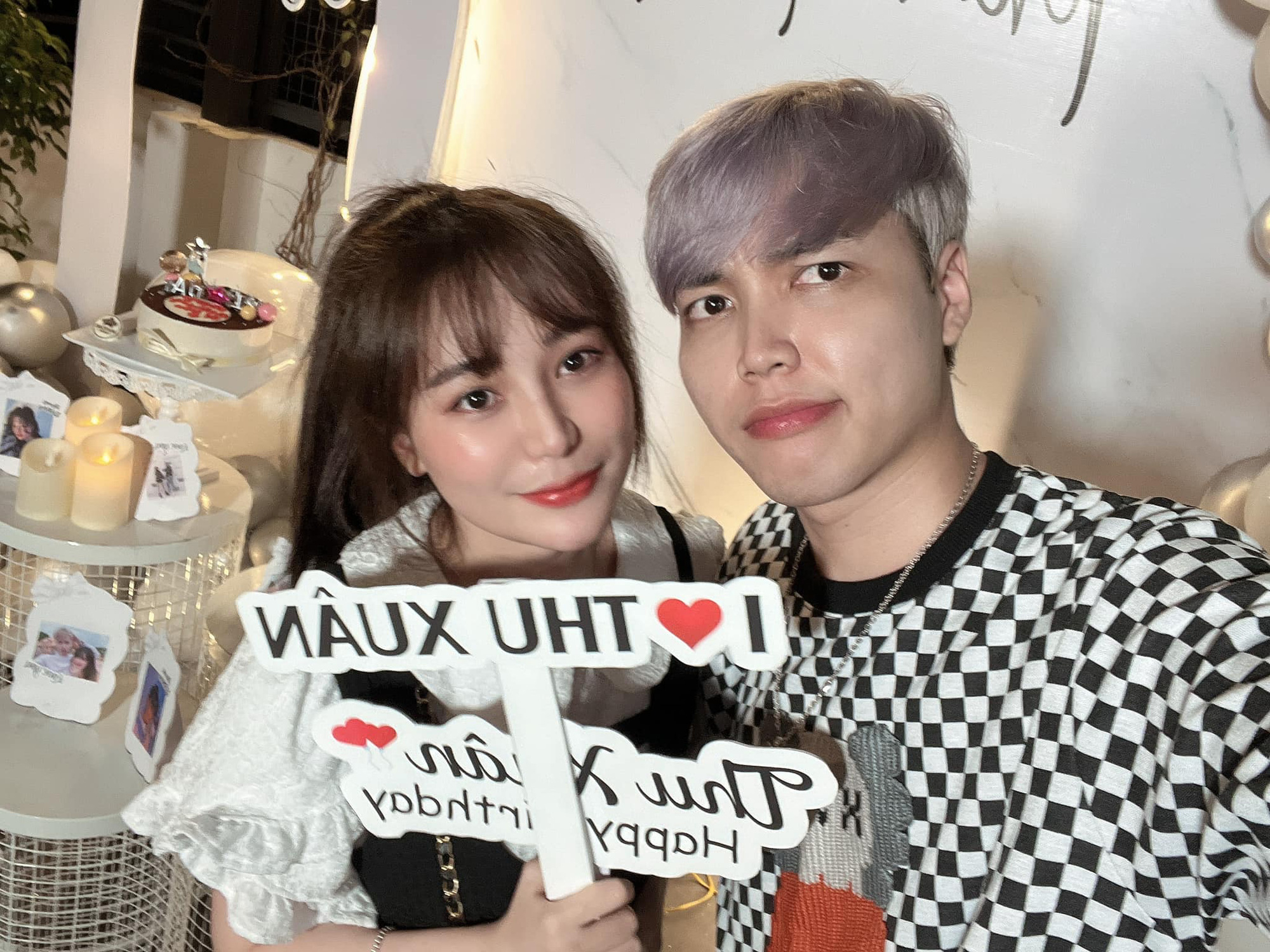 AS Mobile chính thức công khai bạn gái sau 4 năm hẹn hò bí mật, sẽ chốt đơn về một nhà trong năm nay? - Ảnh 5. AS Mobile chính thức công khai bạn gái sau 4 năm hẹn hò bí mật, sẽ chốt đơn về một nhà trong năm nay? - Ảnh 5.