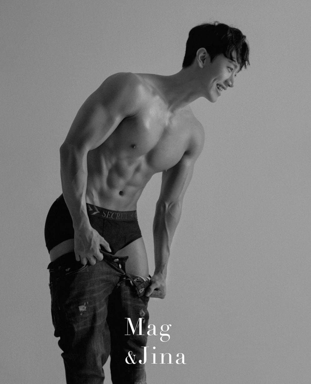 Loạt ảnh 18+ mặc độc... nội y cực sexy của trai đẹp được mỹ nhân hot nhất Địa Ngục Độc Thân nắm tay ra về! - Ảnh 8. Loạt ảnh 18+ mặc độc... nội y cực sexy của trai đẹp được mỹ nhân hot nhất Địa Ngục Độc Thân nắm tay ra về! - Ảnh 8.