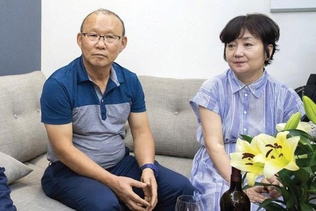 &Ocirc;ng Park họp gia đ&igrave;nh với vợ, chia tay đội tuyển Việt Nam sau AFF Cup 2022? - Ảnh 1.