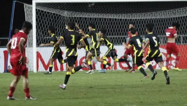 B&aacute;o Indonesia: &ldquo;U17 Indonesia đ&atilde; bị loại theo c&aacute;ch kh&oacute; c&oacute; thể cay đắng hơn&rdquo; - Ảnh 2.