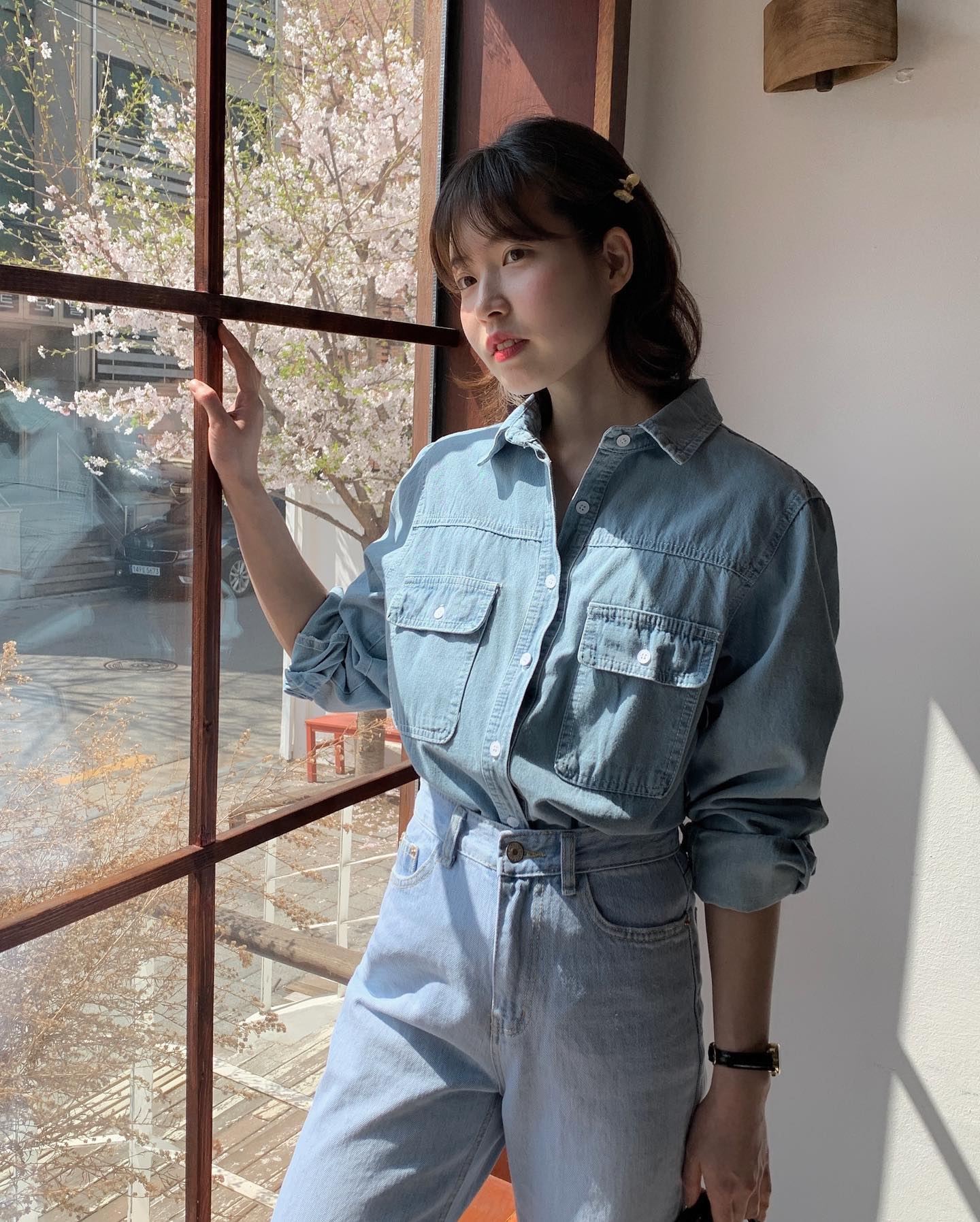 4 xu hướng đồ denim của mùa thu 2022 - Ảnh 7.