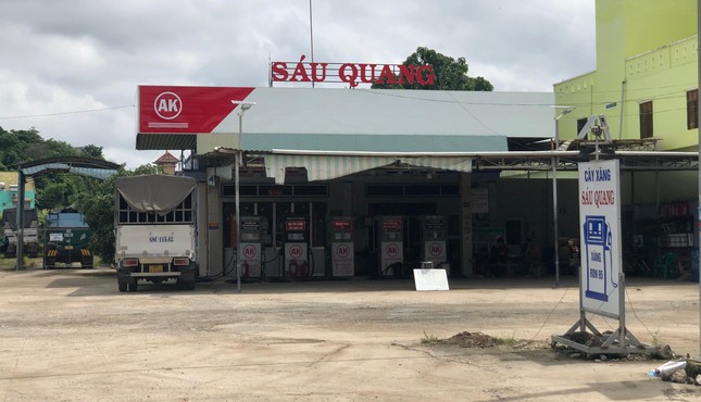 Đi 30km kh&ocirc;ng mua được xăng, miền T&acirc;y hỏa tốc cầu cứu Thủ tướng - Ảnh 2.