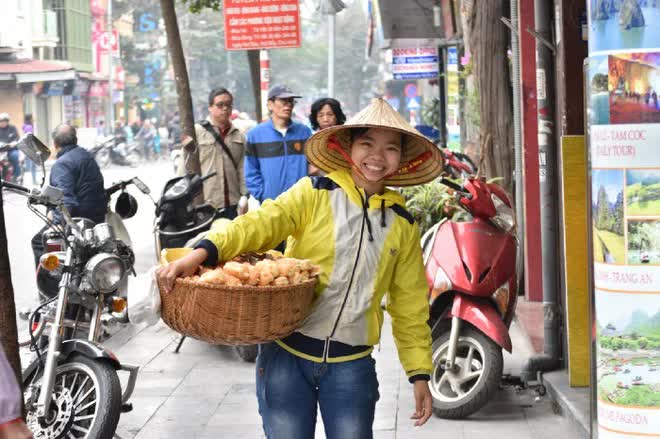 L&aacute; thư t&igrave;nh của vị kh&aacute;ch T&acirc;y phải l&ograve;ng H&agrave; Nội, Việt Nam: Sức hấp dẫn kh&oacute; l&ograve;ng cưỡng lại! - Ảnh 2.