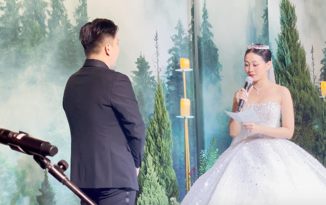 Đám cưới MC Liêu Hà Trinh tại TP.HCM: Nhã Phương và vợ chồng Đông Nhi cùng dàn sao đổ bộ - Ảnh 21.
