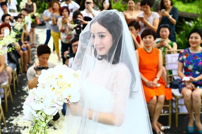 Hot lại ảnh cưới của Dương Mịch từ 8 năm trước: Makeup lẫn váy vóc đều xuất sắc - Ảnh 3.