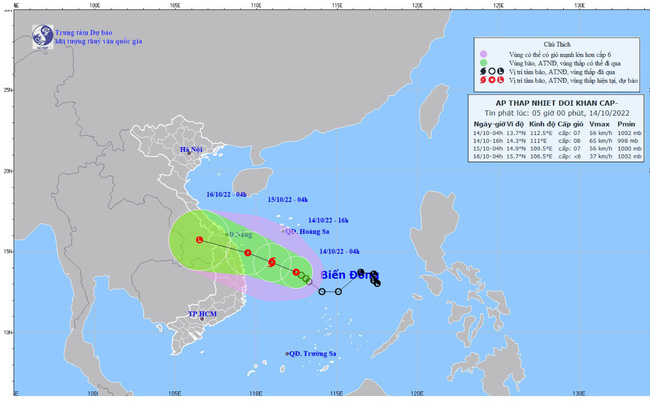 Áp thấp nhiệt đới giật cấp 9, cách đất liền các tỉnh Quảng Ngãi - Bình Định khoảng 330km - Ảnh 1.