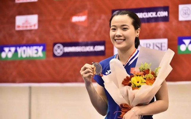 Thuỳ Linh giành ngôi á quân giải cầu lông quốc tế tại Australia - Ảnh 1.