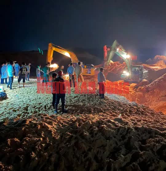 Sập mỏ titan ở Bình Thuận: 1 công nhân chết, đang tìm kiếm 3 công nhân khác - Ảnh 1.