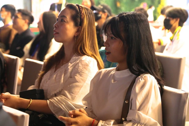 C&aacute;c tuyển thủ Esports v&agrave; những liều doping tinh thần từ gia đ&igrave;nh - Ảnh 12.