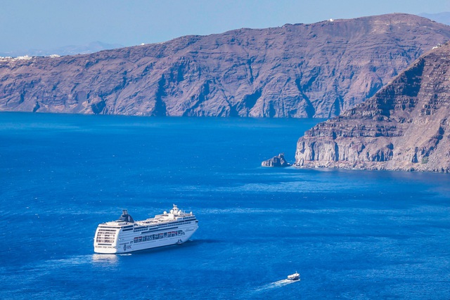 Khám phá thiên đường Santorini cùng blogger du lịch Ngô Trần Hải An - Ảnh 8.