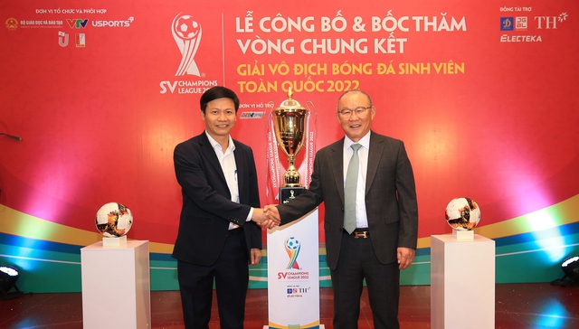 Giải v&ocirc; địch b&oacute;ng đ&aacute; sinh vi&ecirc;n to&agrave;n quốc SV Champions League 2022 tiến h&agrave;nh bốc thăm v&ograve;ng chung kết - Ảnh 2.