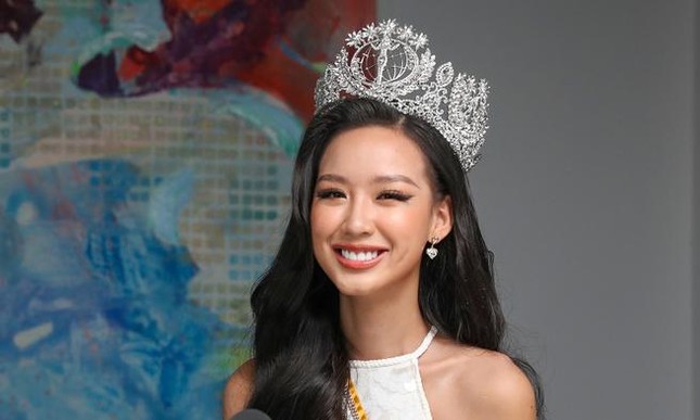 BẢN TIN HOA HẬU 18/10: Vương miện của Hoa hậu Bảo Ngọc trị giá 8 tỷ đồng - Ảnh 1.