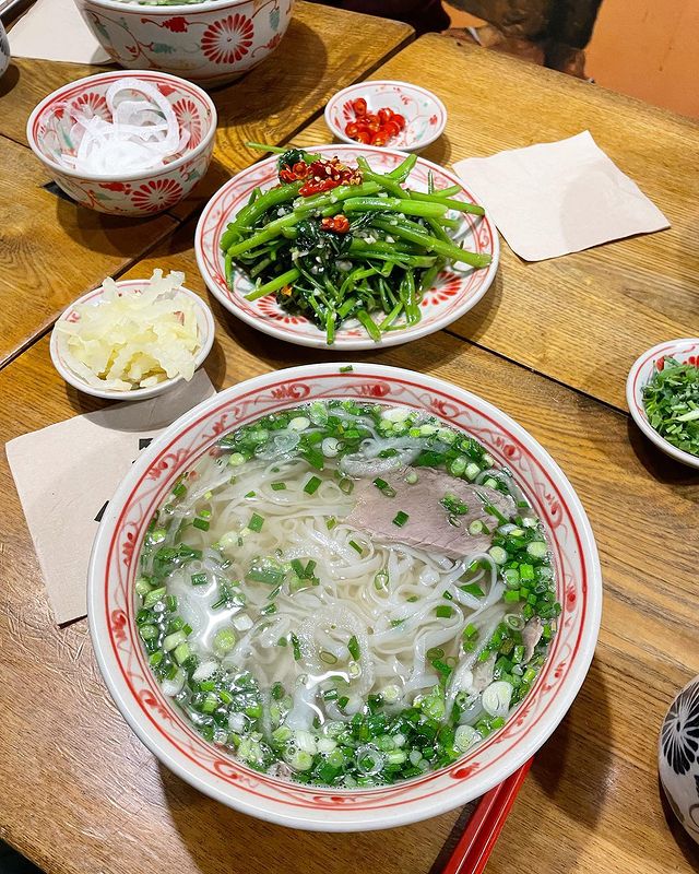 Loạt quán ăn Việt cực đông khách tại Hàn Quốc, có nơi từng xuất hiện trong những bộ phim đình đám - Ảnh 5.