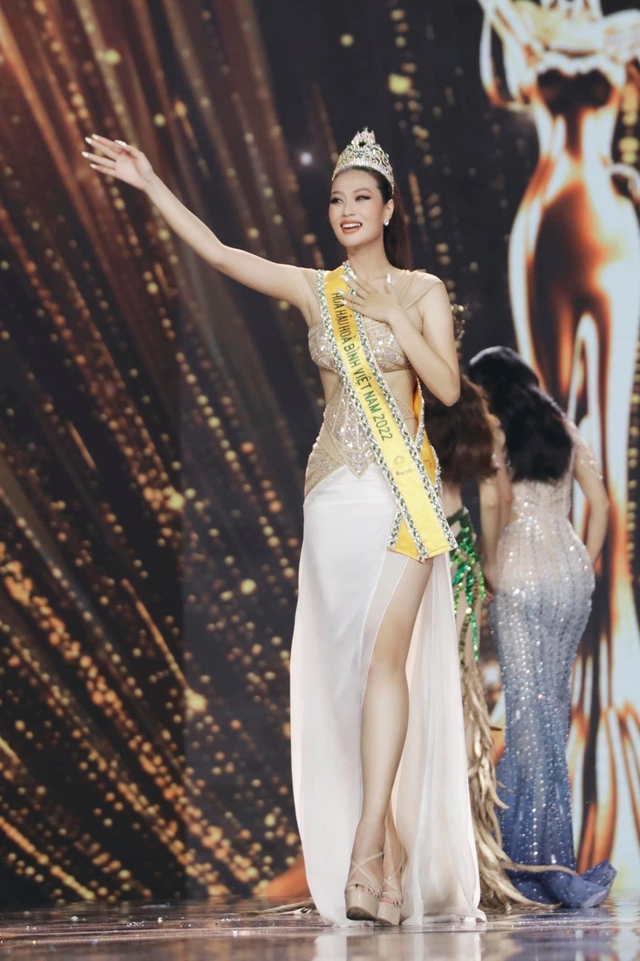 Tân hoa hậu Miss Grand Vietnam - Đoàn Thiên Ân: Mẹ mất, bố bệnh, vất vả mưu sinh - Ảnh 3.