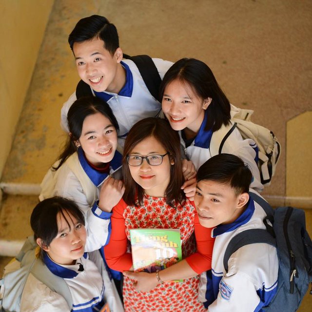 Những c&ocirc; gi&aacute;o d&agrave;nh cả thanh xu&acirc;n để gieo chữ: Người 8 năm b&aacute;m đ&egrave;o đỉnh trời, người từ chối lương ngh&igrave;n đ&ocirc; về dạy trường l&agrave;ng - Ảnh 8.