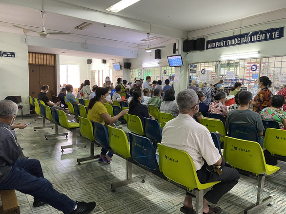 Bảo hiểm không thanh toán hơn 1.400 tỉ đồng, Sở Y tế TP.HCM nêu loạt nguyên nhân - Ảnh 2.