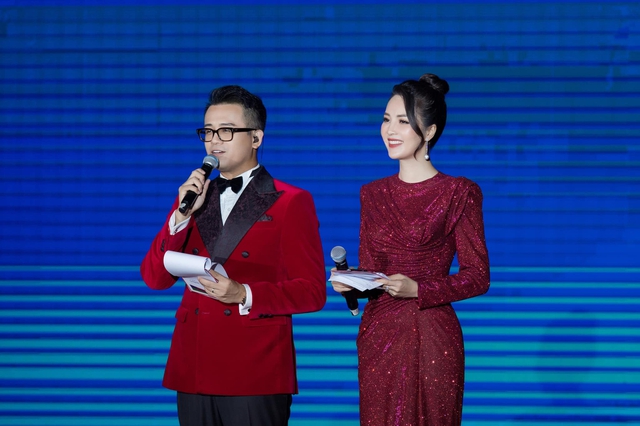 Cuộc sống top 3 Hoa hậu Việt Nam 2008: 2 người lui về ở ẩn, &Aacute; hậu th&agrave;nh MC nổi tiếng - Ảnh 9.