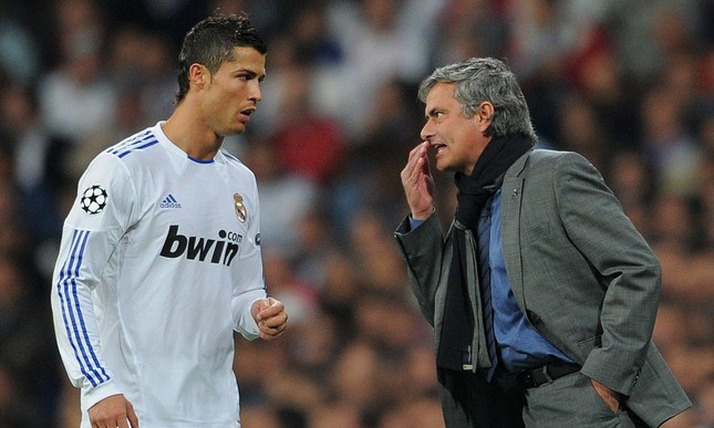 Mourinho ‘dạy’ Ten Hag cách huấn luyện Ronaldo - Ảnh 2.