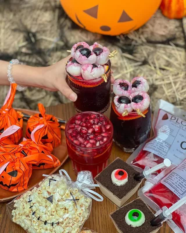 5 quán cà phê trang trí Halloween hoành tráng từ không gian đến đồ uống tại TP.HCM - Ảnh 5.