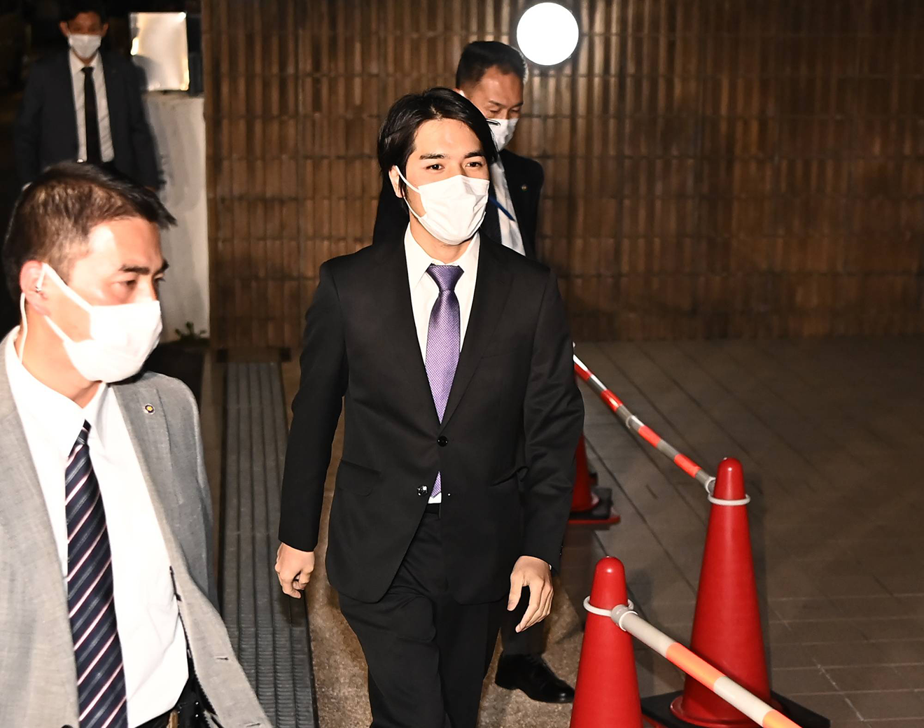 3回の合格と元日本人サポーターの小室圭選手の好成績 - 写真1.