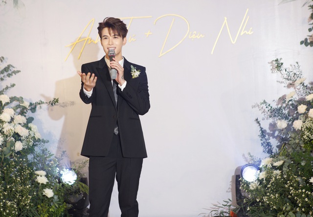 Đ&aacute;m cưới Diệu Nhi - Anh T&uacute; tại H&agrave; Nội: 2 gia đ&igrave;nh diện đồ đ&ocirc;i v&agrave;o lễ đường trong tiếng nhạc T&igrave;nh Bạn Diệu Kỳ - Ảnh 12.