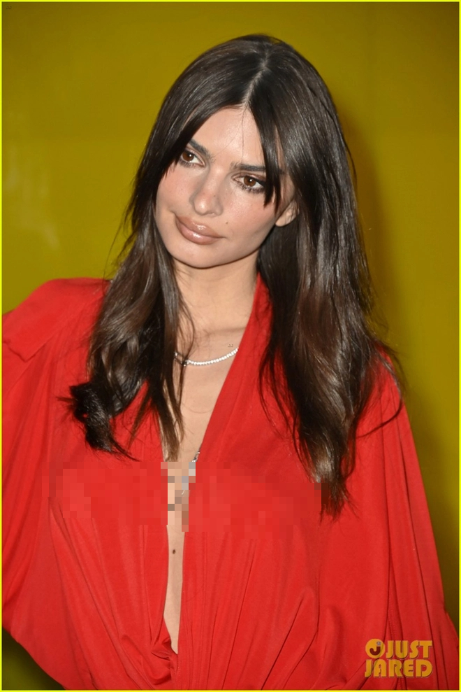 Emily Ratajkowski gợi cảm dự sự kiện sau ồn ào có tình mới - Ảnh 7.