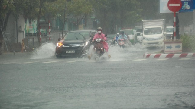 Miền Trung sắp đón đợt mưa lớn - Ảnh 1.