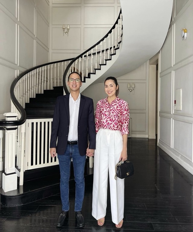 Hà Tăng sau 9 năm rời màn ảnh: Giữ được sức hút và niềm hạnh phúc bên 3 nhóc tỳ - Ảnh 4. Hà Tăng sau 9 năm rời màn ảnh: Giữ được sức hút và niềm hạnh phúc bên 3 nhóc tỳ - Ảnh 4.