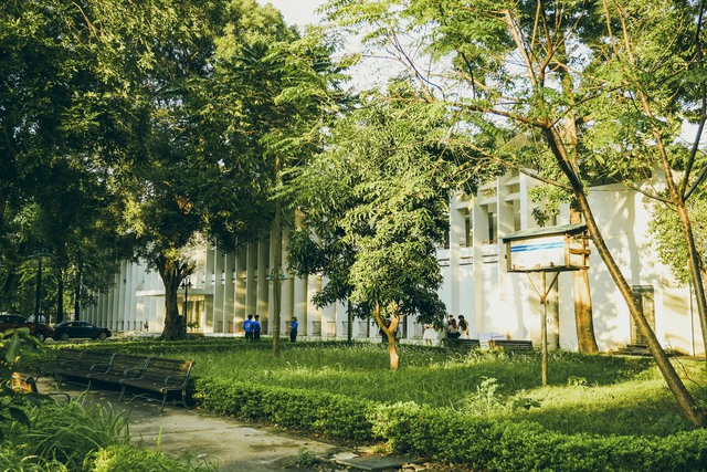 Ngôi trường ĐH rộng nhất trung tâm Hà Nội, sinh viên học 5 năm vẫn chưa khám phá hết các ngóc ngách - Ảnh 15.