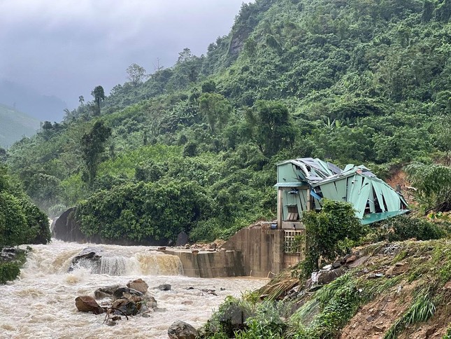 Tìm thấy thi thể kỹ sư trong vụ sạt lở thủy điện ở Quảng Ngãi sau 20 ngày mất tích - Ảnh 2.